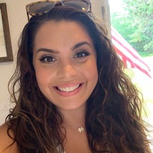 Meet your Posher, Marissa